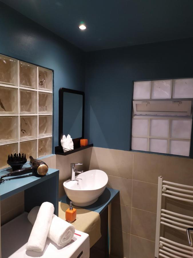 Renovated Apartment Close To Exarchia Square Athènes Extérieur photo
